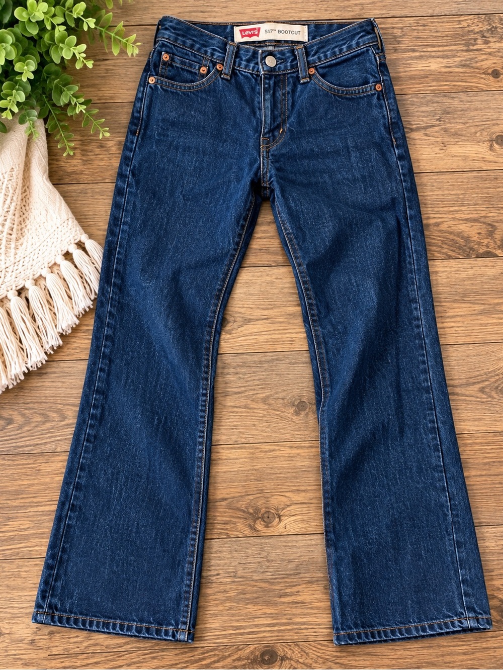 Levi’s 517 Bootcut Jeans — W29 L30 (703)